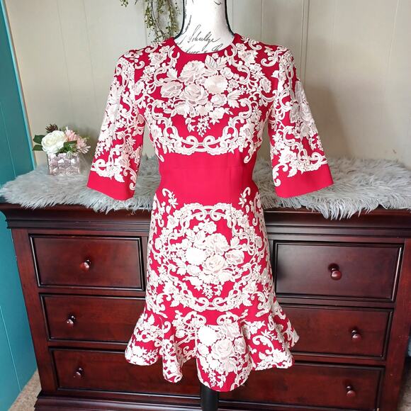 Beautiful Red Embroidered 100% Silk Double Lining Accent Dress Size 36 - Picture 10 of 10
